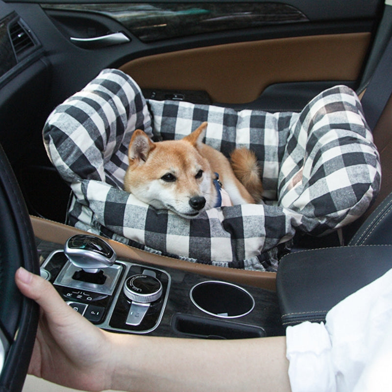 Dog Car Seat – Comfort and Safety While Traveling
