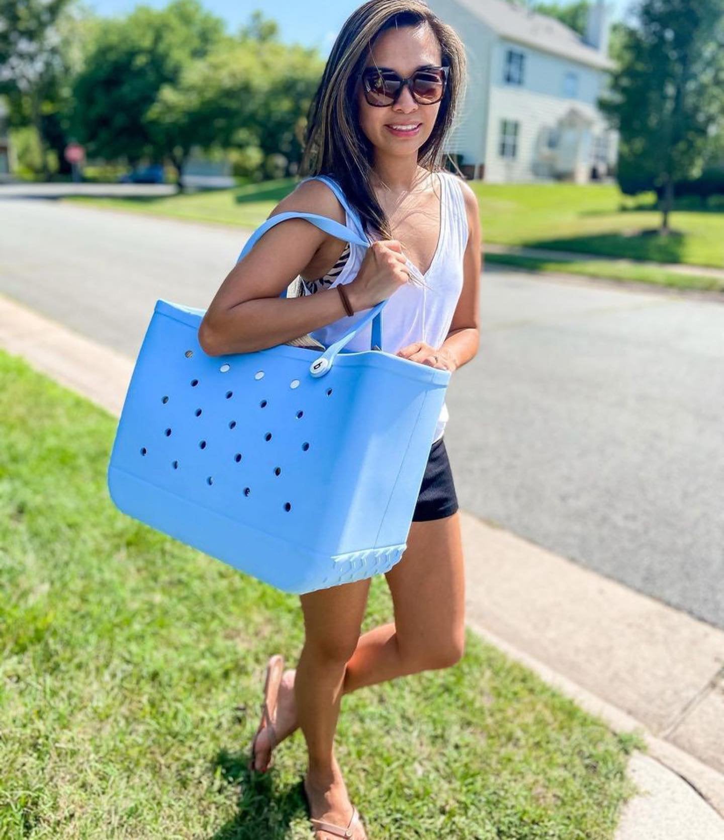 Sztywna torba plażowa - kolorowy design i duża pojemność