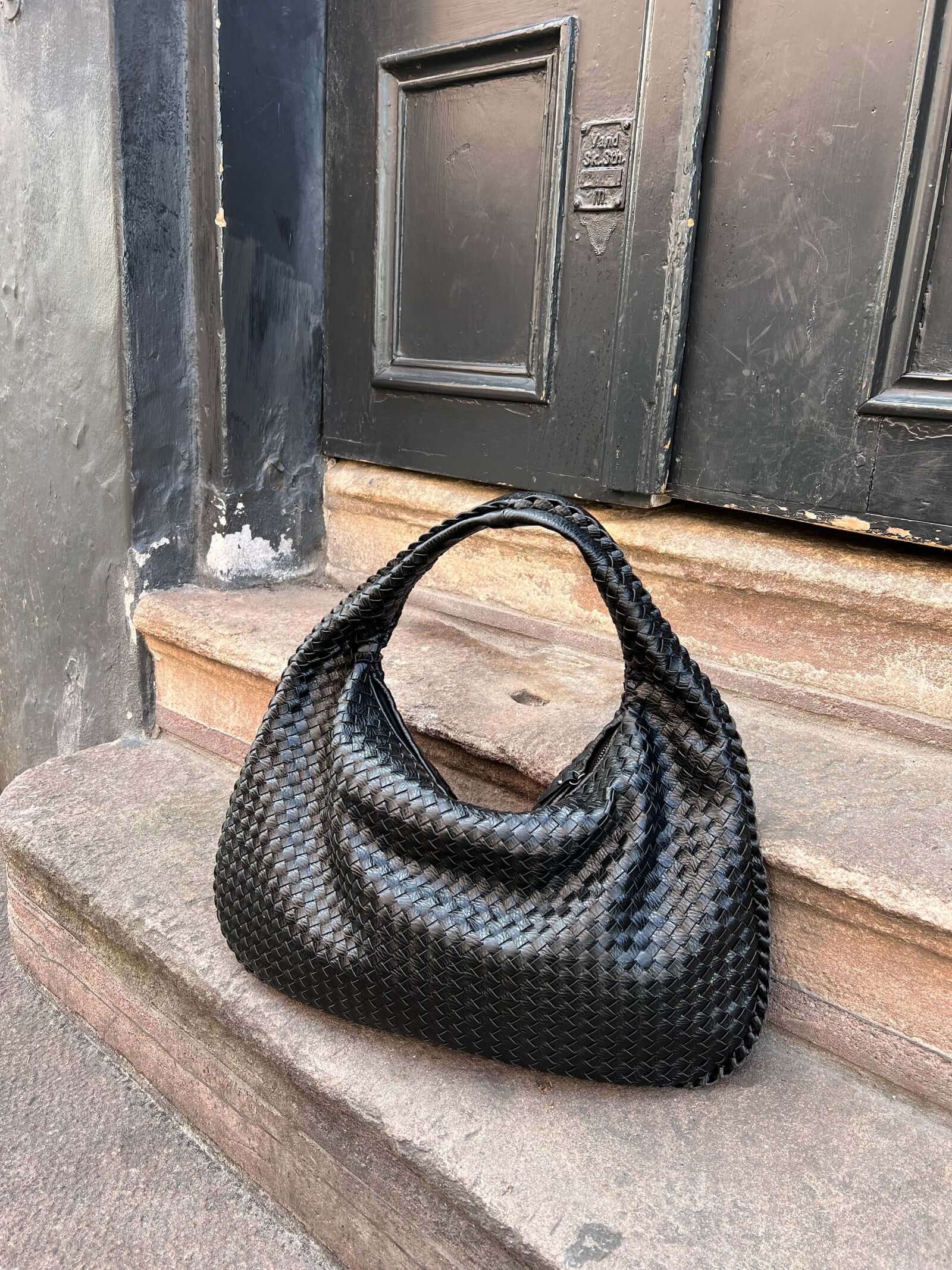 Josiane | Käsilaukku Punottu – Käsityön Eleganssi Ja Ajanmukainen Viehätys