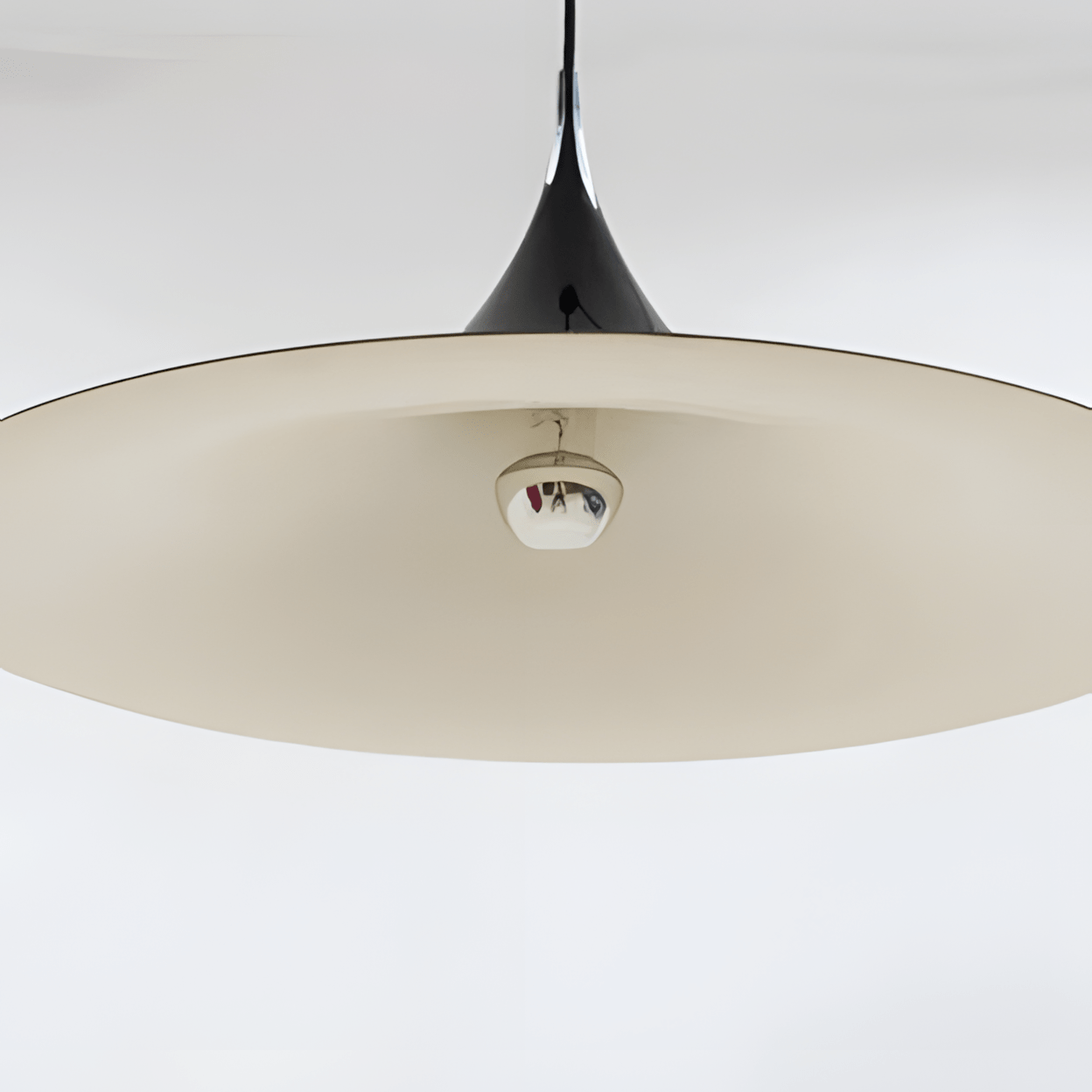 Scandinavian Design Hanging Lamp – Elegance and Modernity