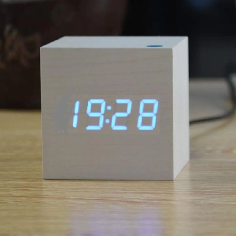 Digitale Klok Cube – Minimalistisch Ontwerp En LED-display