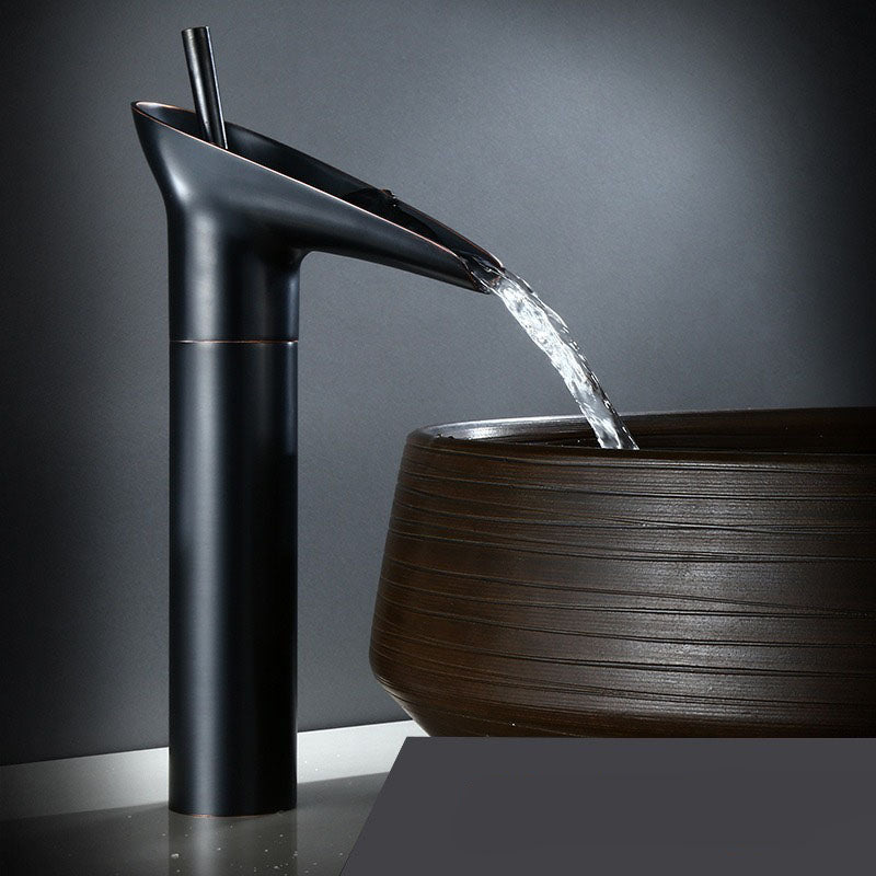 Kran Foss Dusjrom – Antikk og Elegant