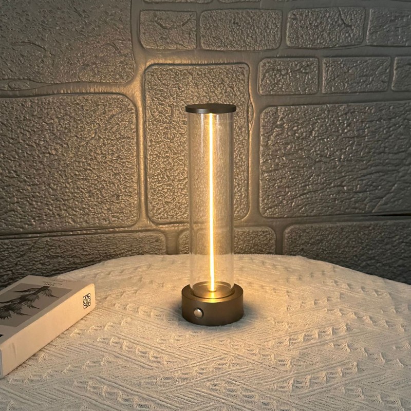 LED Bordlampe - Moderne og Elegant Belysning
