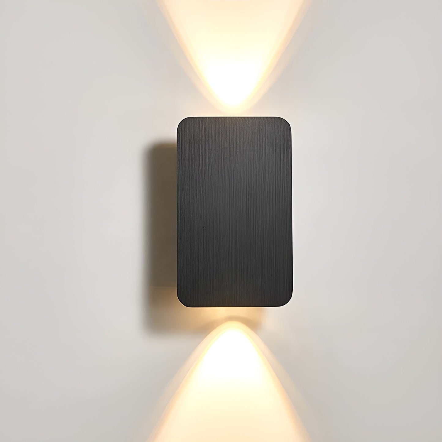 Minimalistinen Led-seinävalaisin – Hienovarainen valo ja moderni linja