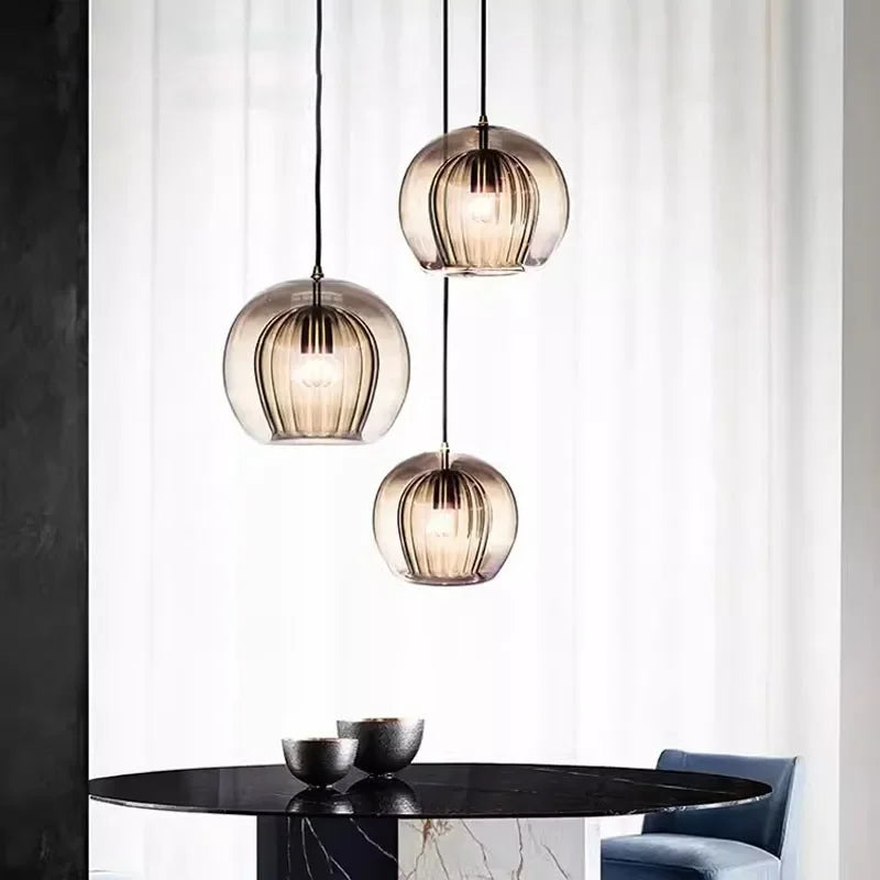 Esfera de cristal moderna - Luz suave y estilo refinado