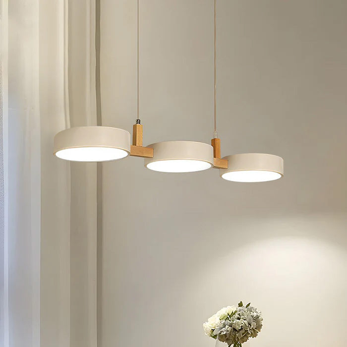Moderne Metalophængt Lys – Elegant Design Og Trendy Belysning 
