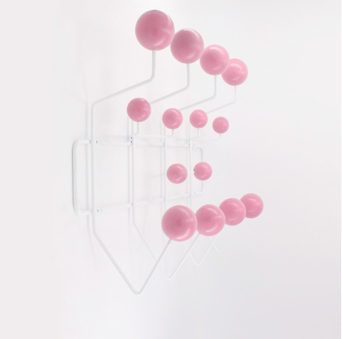 Perchero de pared – Diseño elegante y funcional 