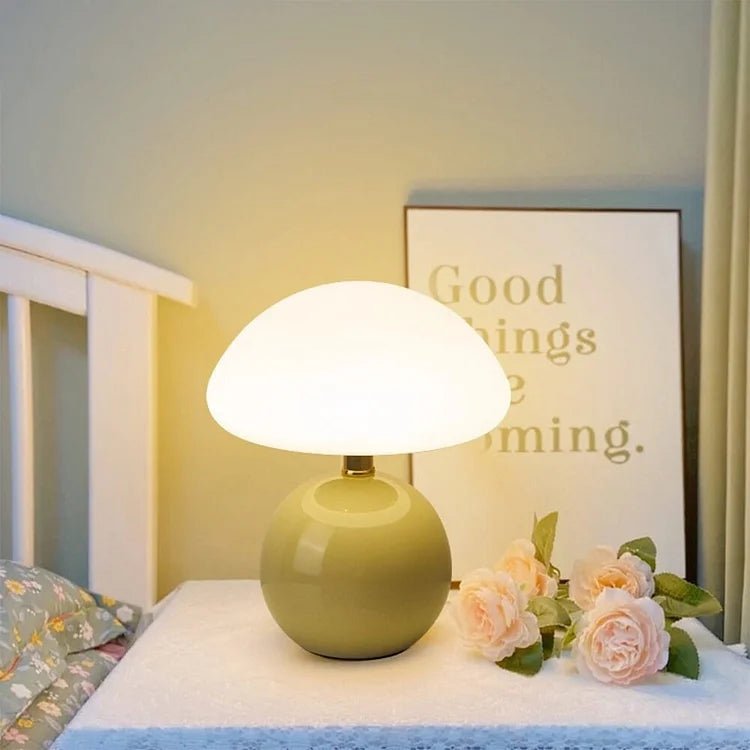 Lampa stołowa w kształcie grzyba – elegancja i oryginalność 