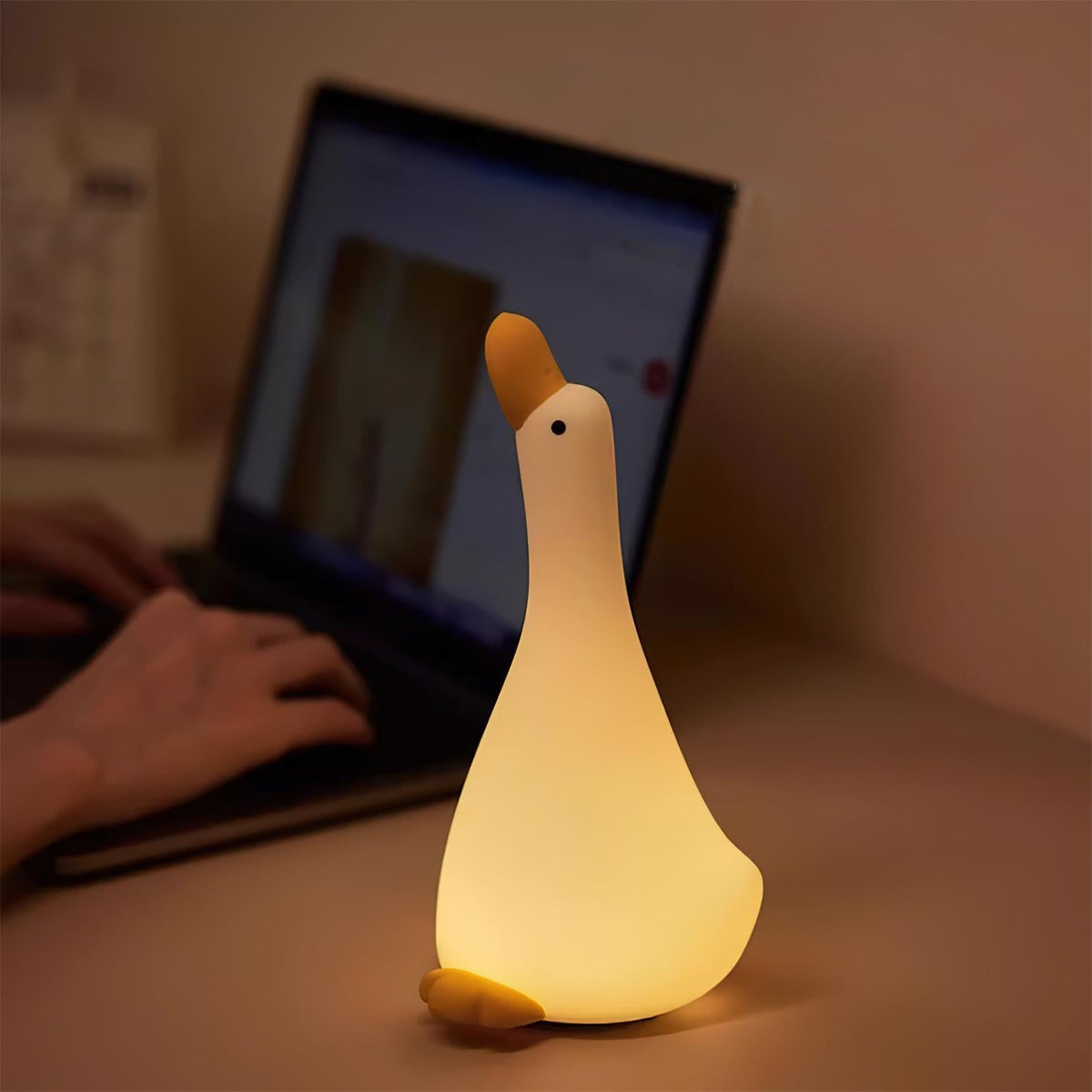 Nočné svetlo Enchanted Goose - hmatové svetlo a upokojujúci dizajn