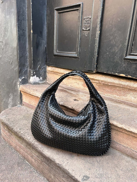 Josiane | Käsilaukku Punottu – Käsityön Eleganssi Ja Ajanmukainen Viehätys 