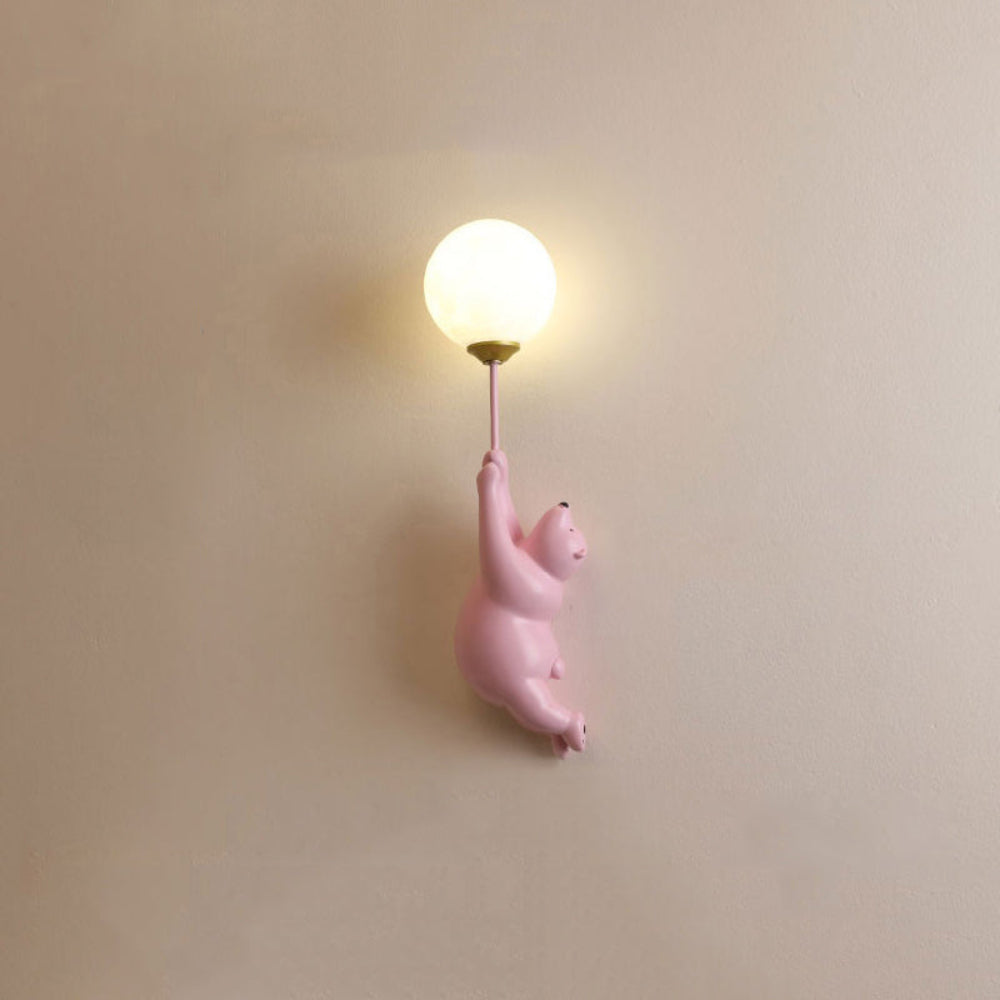 Lampada da Parete Pallone – Dolcezza e Fantasia per la Camera 