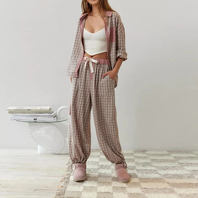 Charlotte | Pyjama Komfort Chic mit Streifen und Karos 