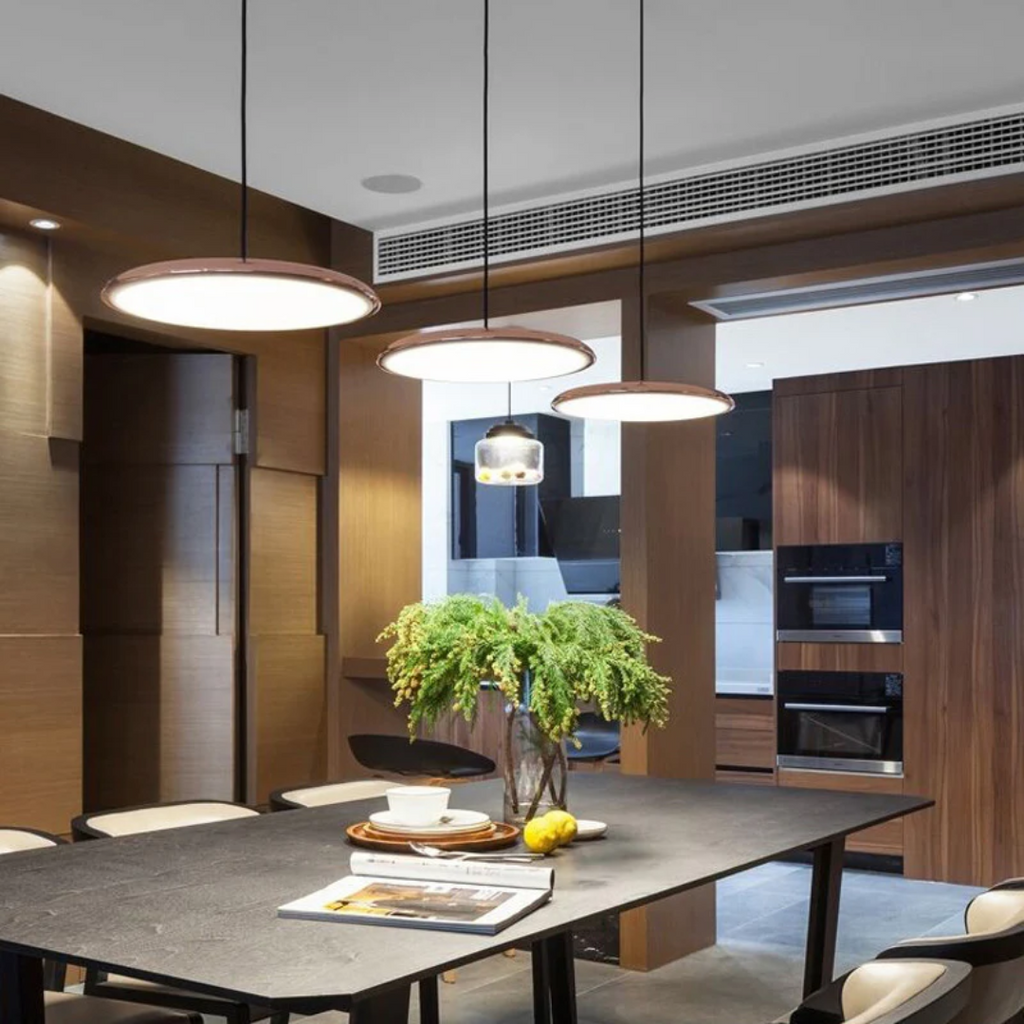Severská zavesná lampa – Minimalistická elegancia pre váš interiér 