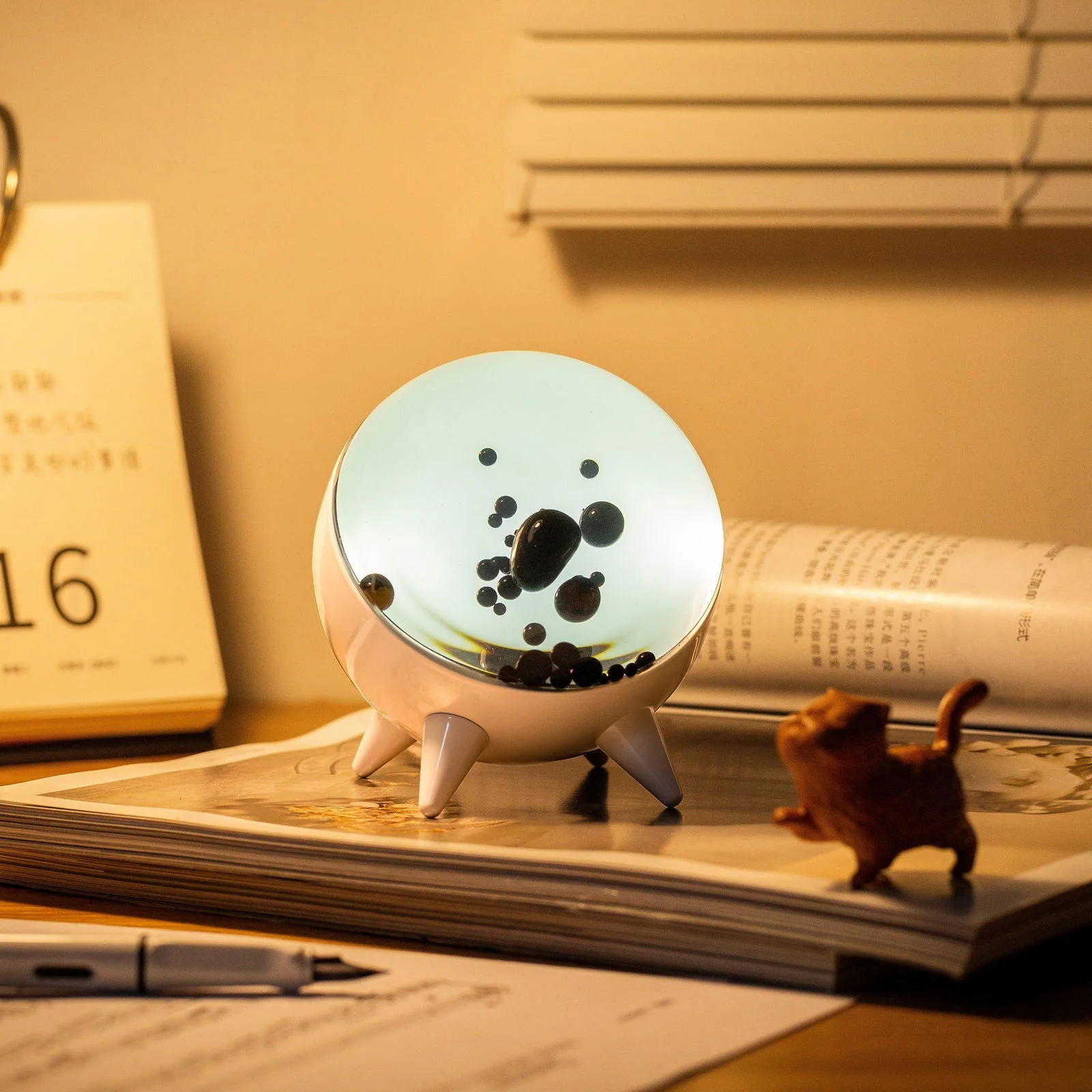 Interactieve Decoratieve Lamp – Uniek Lichtspel en Ontwerp 