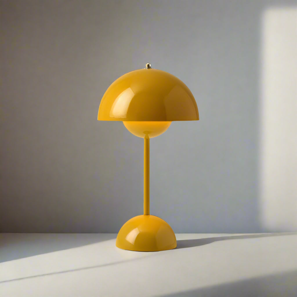 Lámpara de Mesa Portátil – Diseño Moderno y Iluminación Nómada 