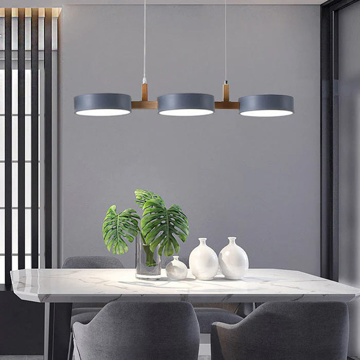 Moderne Metalophængt Lys – Elegant Design Og Trendy Belysning 