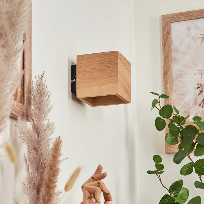 Vägglampa Fyrkantig – Chic och Autentisk Stil 