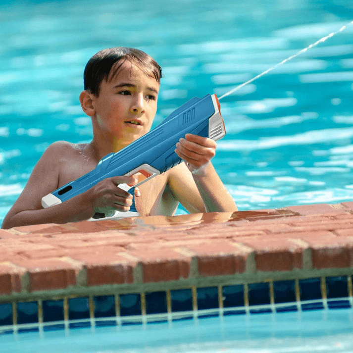 電動水鉄砲-自動充電と強力スプレー