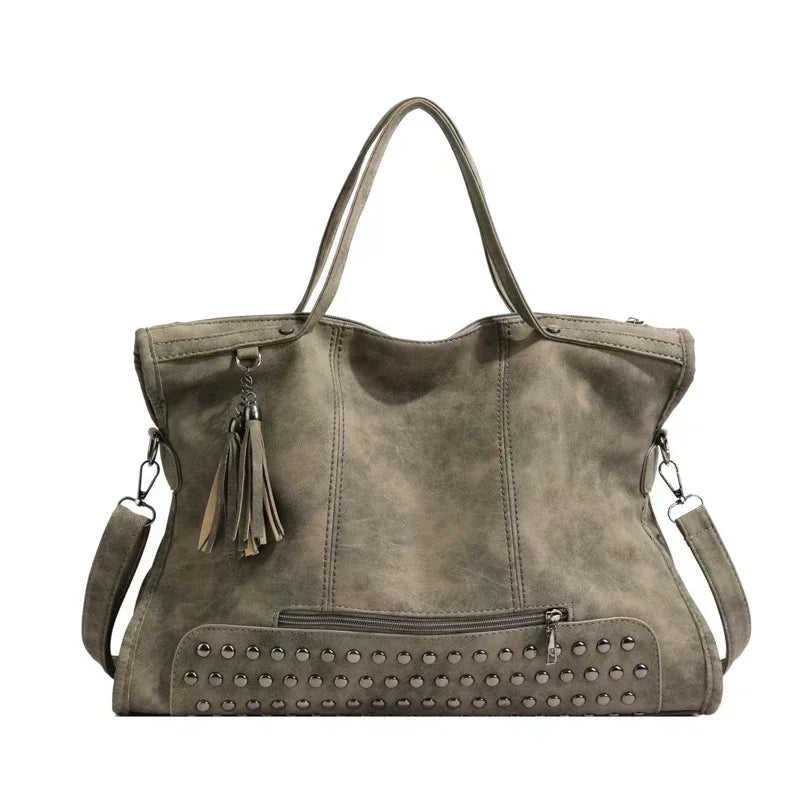 Sandra | Luxury Handbag – Distinction and Comfort of Use 