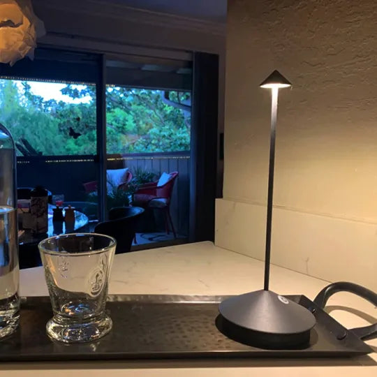 Lâmpada de Mesa LED – Sem Fios e Recarregável 