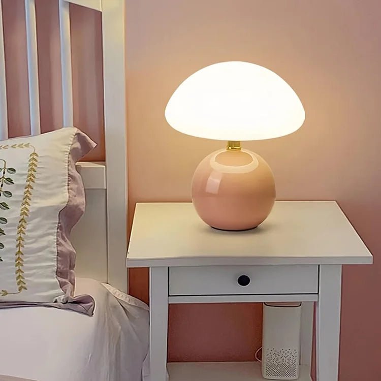 Lampa stołowa w kształcie grzyba – elegancja i oryginalność 