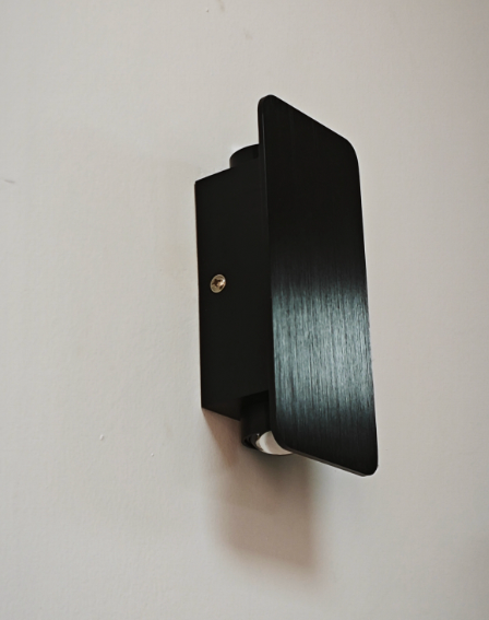 Minimalistinen Led-seinävalaisin – Hienovarainen valo ja moderni linja 