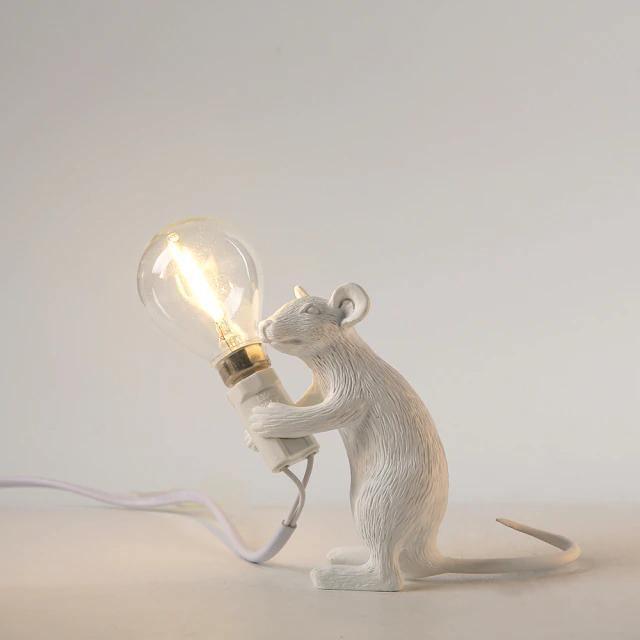 Lampa de birou Șoarece – Decorațiune originală și iluminat la modă 