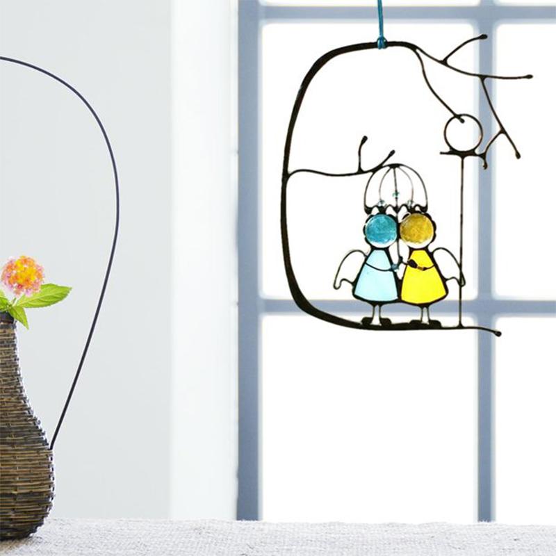 Decorațiune Suspendată – Reflecții Luminoase și Elegante 