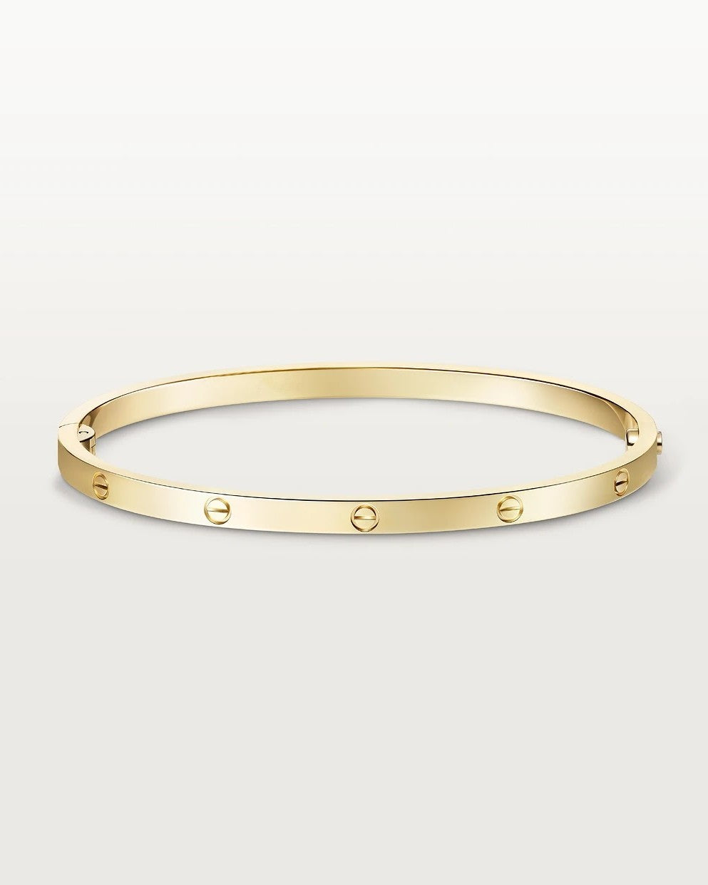 Minimalistický zlatý náramok – diskrétna a nadčasová elegancia 
