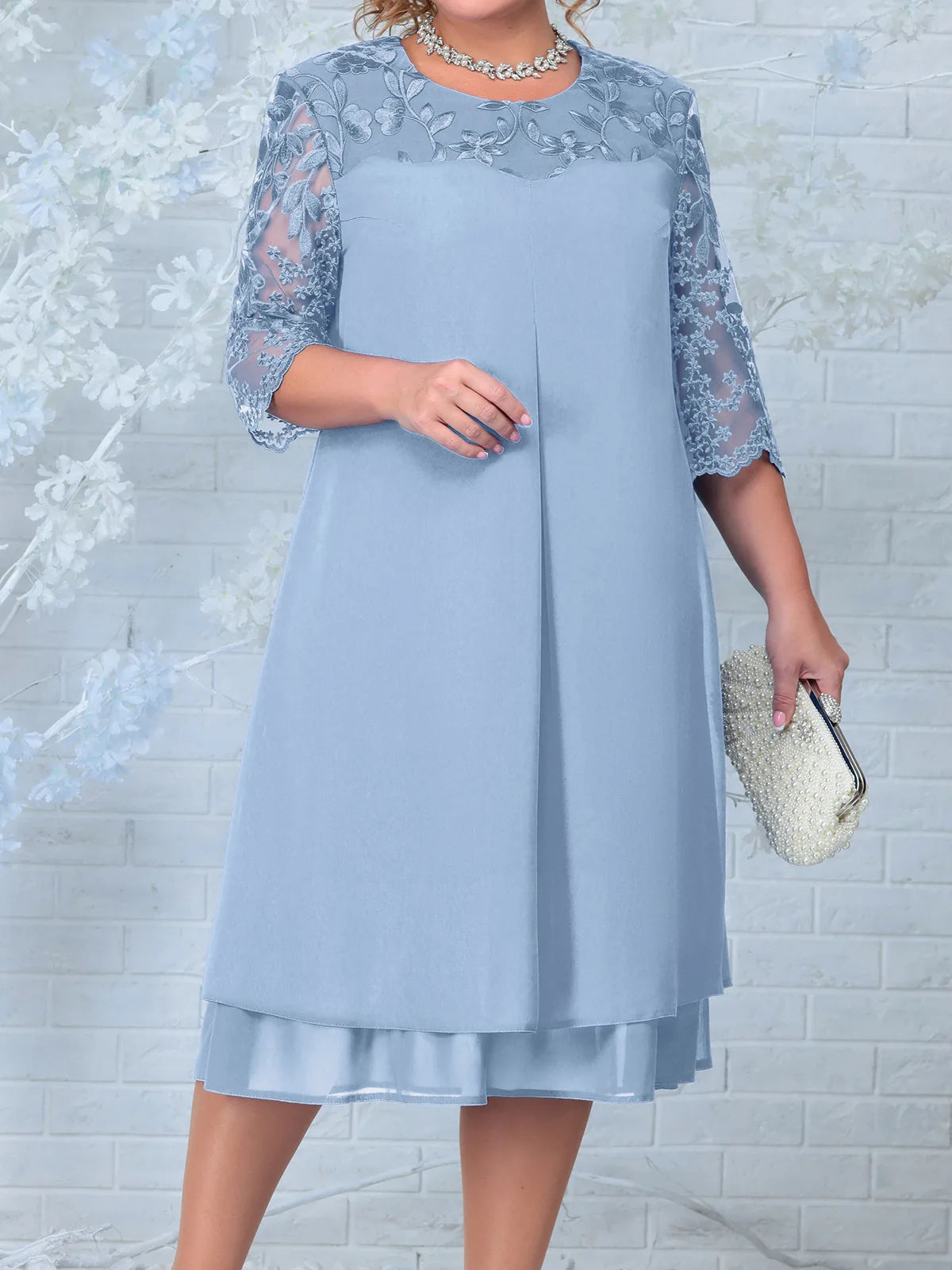 Elodie | Rochie Elegantă Mărime Mare – Broderie Îngrijită și Siluetă Sublimă 