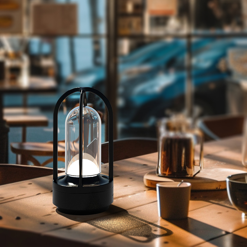 Trådløs Bordlampe — Moderne Belysning 