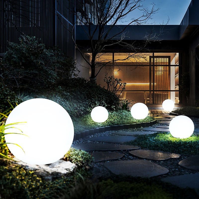 Wireless Outdoor Spherical Lamp – Mobile and Elegant Lighting 
