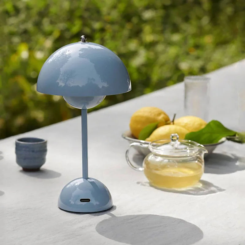 Lámpara de Mesa Portátil – Diseño Moderno y Iluminación Nómada 