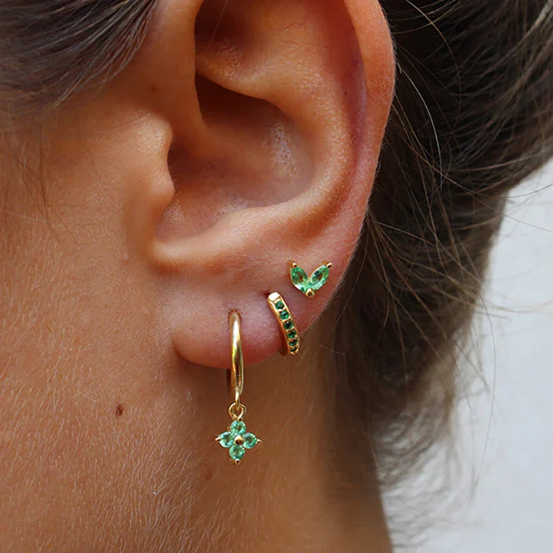 Súprava náušníc a piercings – Viacúčelovosť a jemný lesk 