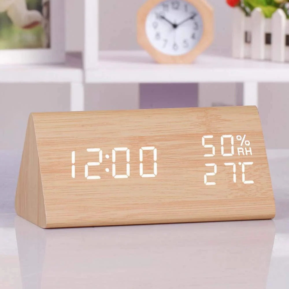 Orologio LED Con Comando Vocale – Design Moderno E Funzionalità Intelligente 