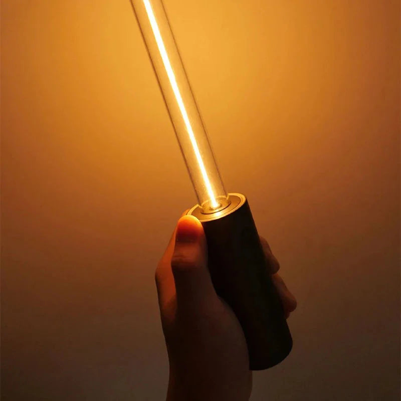 LED lampa ve tvaru tyče – moderní a elegantní osvětlení 